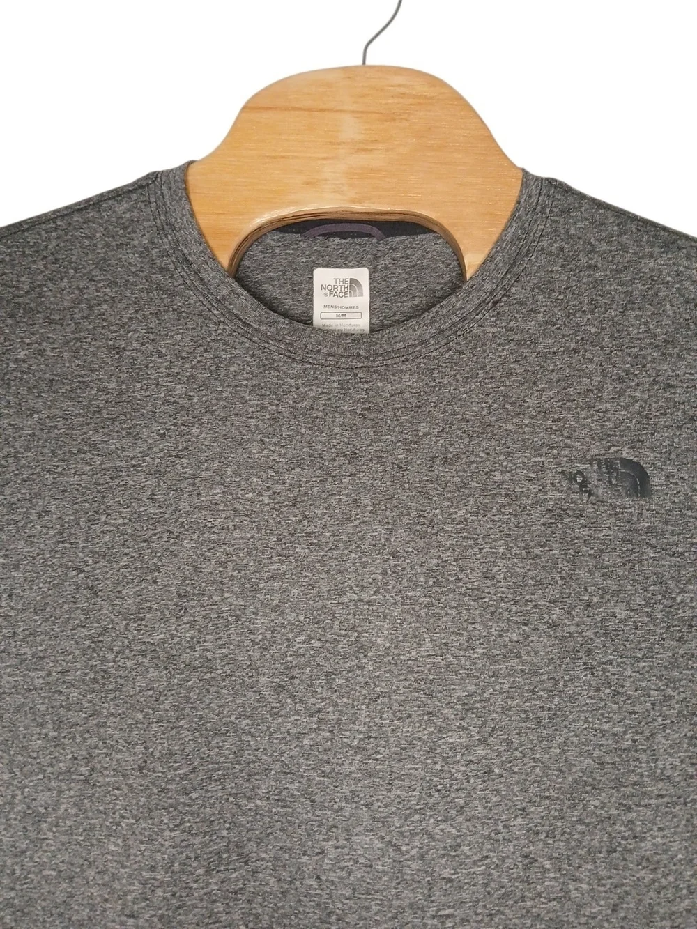The North Face Men's‎ Long Sleeve T-Shirt in Medium Grey Heather